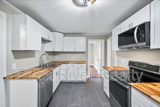 Photo - 509 Hardwick Ave