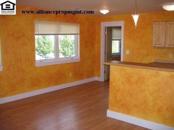 Photo - MONTH TO MONTH!!!Great pet friendly Condo Unit 14