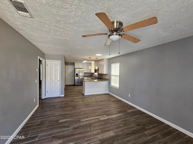 Photo - 3707 Burnham Way