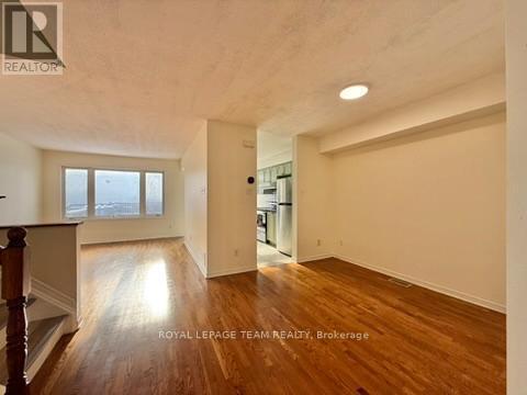 Photo - 206 Claridge Dr