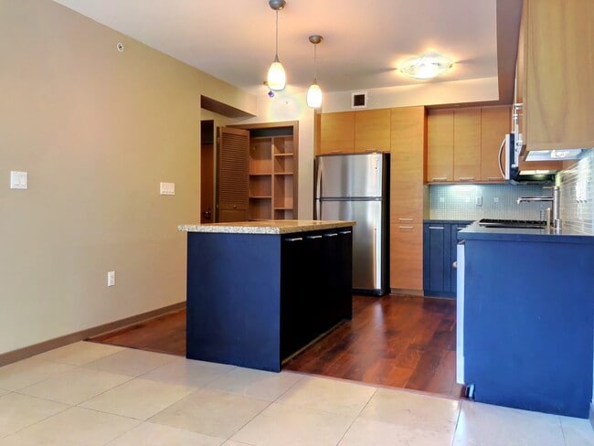 Photo - 1 Bed, 1 Bath + Storage - South Beach/SOMA...