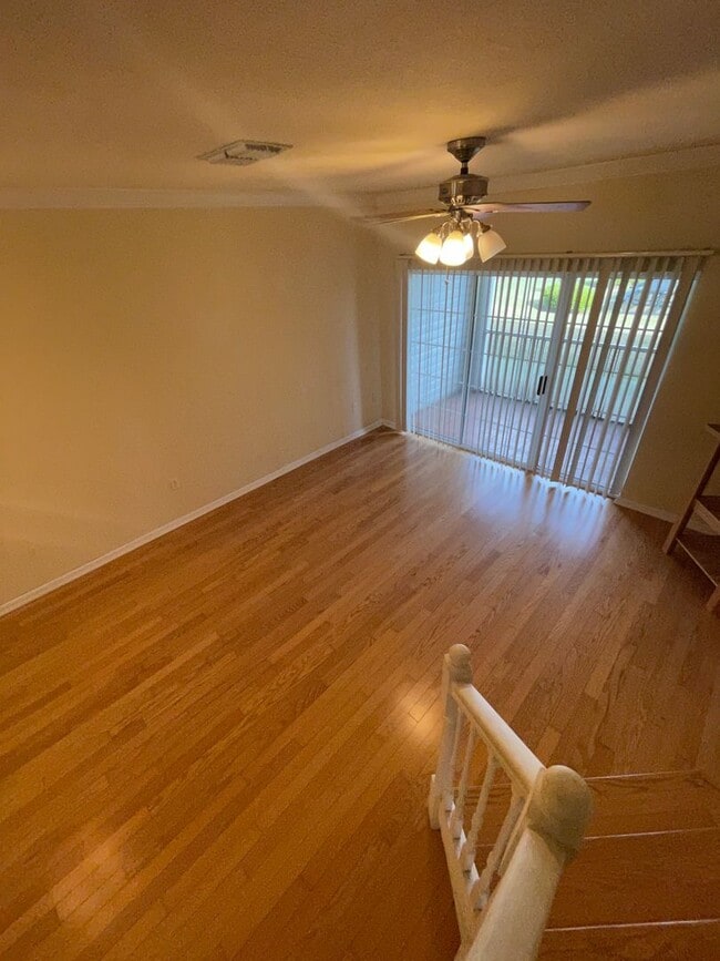 Photo - Beautiful 2 bedroom 2.5 bathroom townhome