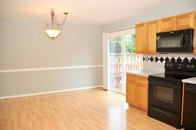 Photo - Charming End-Unit Townhouse in Mt. Airy Manor Community