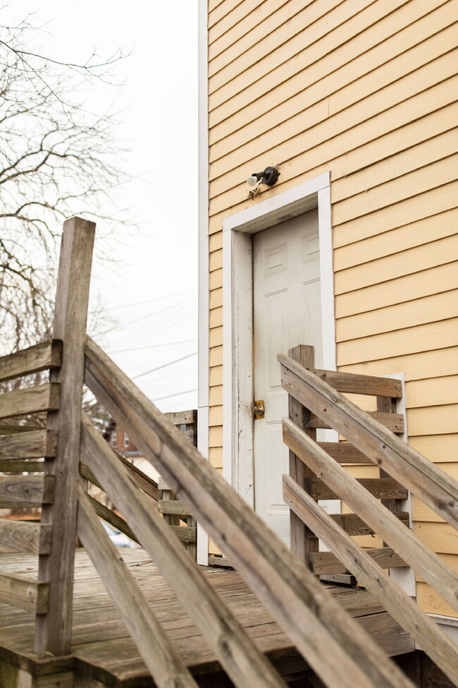 Photo - New On Market - 3 Bedroom, 1 Bathroom Duplex