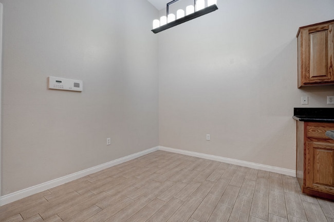 Photo - 2305 W Horizon Ridge Pkwy