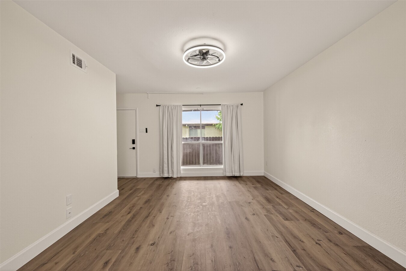 Photo - 7714 Renwick Dr Unit M67
