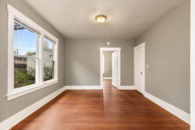 Photo - 2106 Dexter Ave N