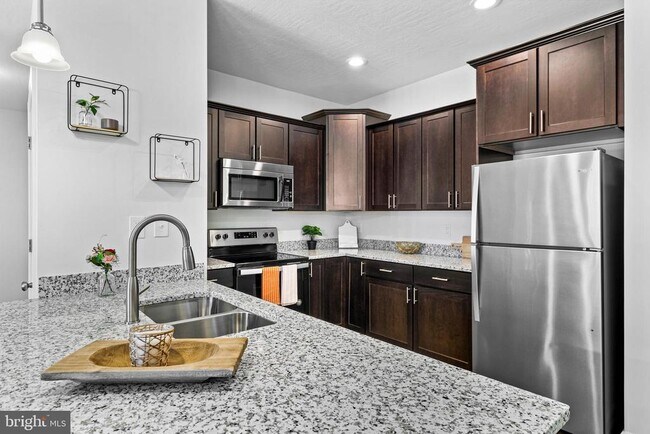 Photo - 1006 Admiral Ln Unit 203