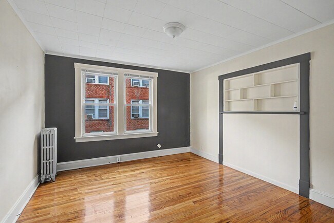 902 Main St Unit 1L