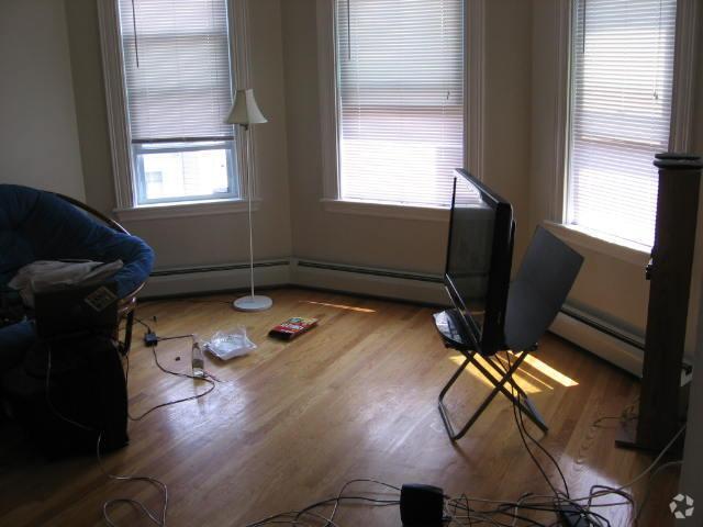 Building Photo - 5 Buckley Ave Unit 3 Rental