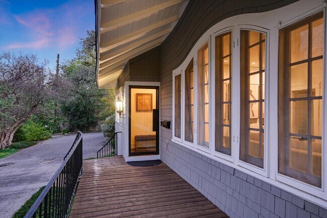 Photo - 1402 Windsor Rd