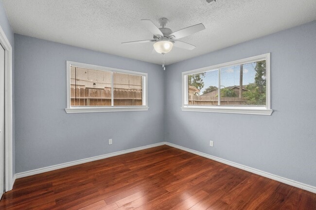 Photo - 7405 Carver Ave