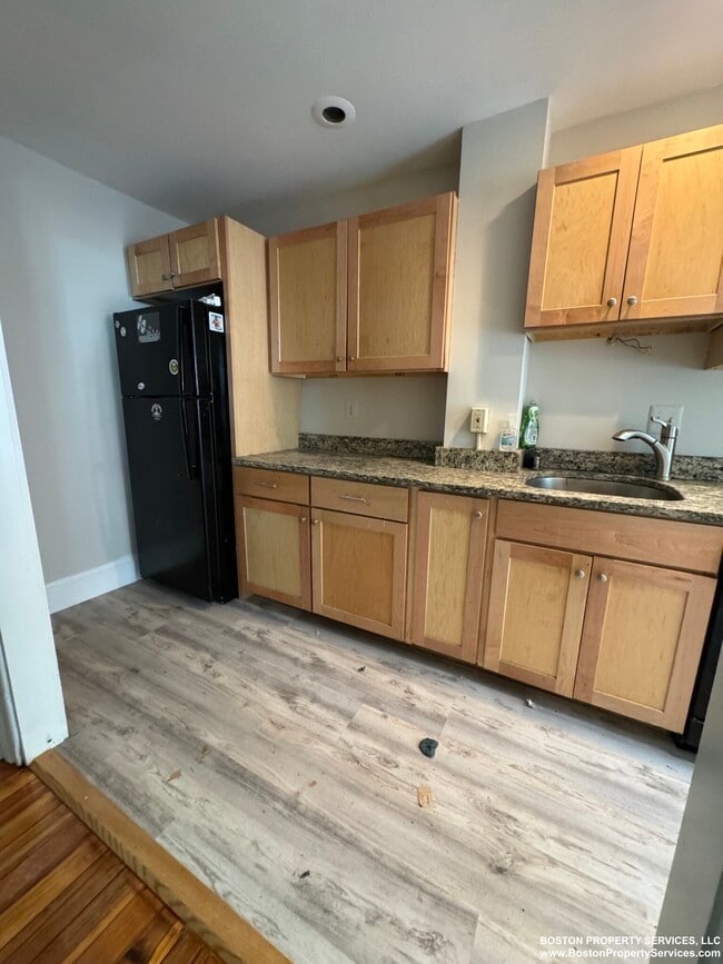 Photo - 15 Worthington St Unit #1
