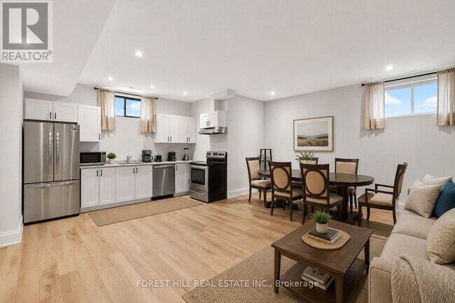 Photo - 645 Coldstream Ave