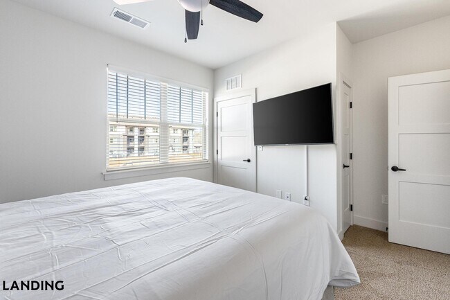 Photo - 185 Ashford Cir Unit 6-205