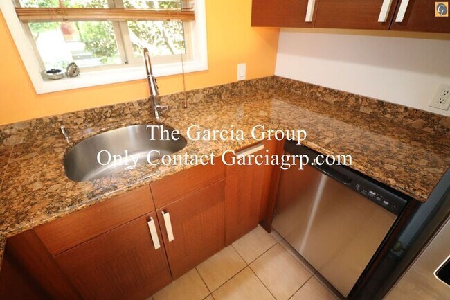 Photo - 908 SW Gaines St Unidad #25