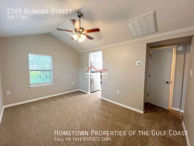 Photo - 2265 Klinger St