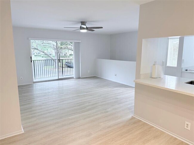 Photo - 117 Gardens Dr Unit 201