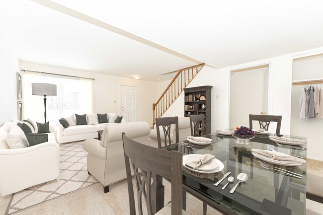 Photo - Oaks on Bonhomme