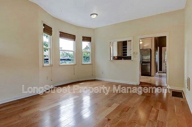 Photo - 2624 NE Sumner St