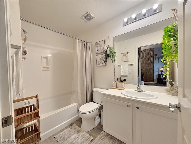 Photo - 27 E Agate Ave Unit 305