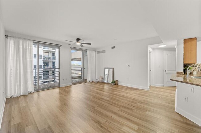 Photo - 1830 Radius Dr Unit 605