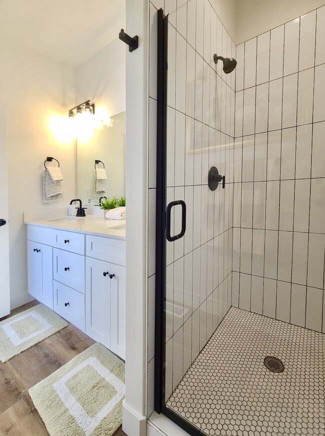 Photo - 1862 N 510 W