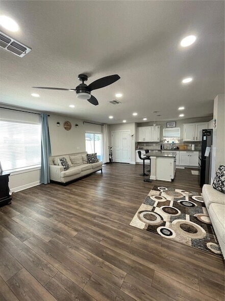 Photo - 30543 Thunderbird Dr