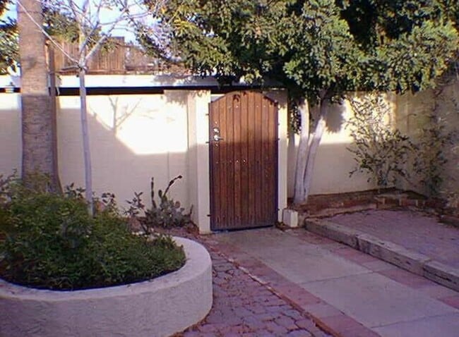 Building Photo - 2240 W Carson Dr