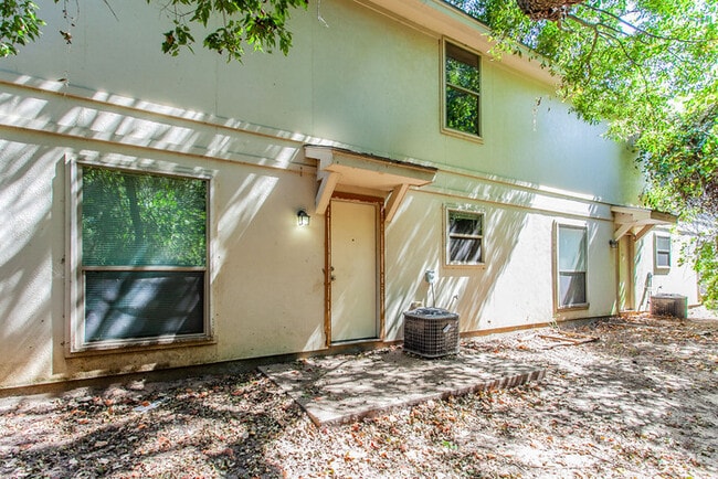 Photo - 35 Addi Lane