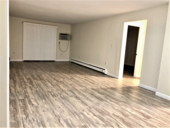 Building Photo - 5 Autumn Leaf Dr Unit 21