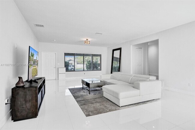 Photo - 1102 Meadow Lark Ave