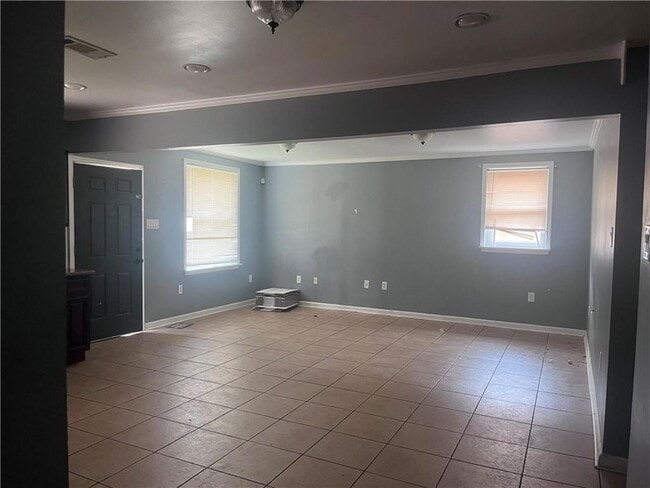 Photo - 7500 Symmes Ave
