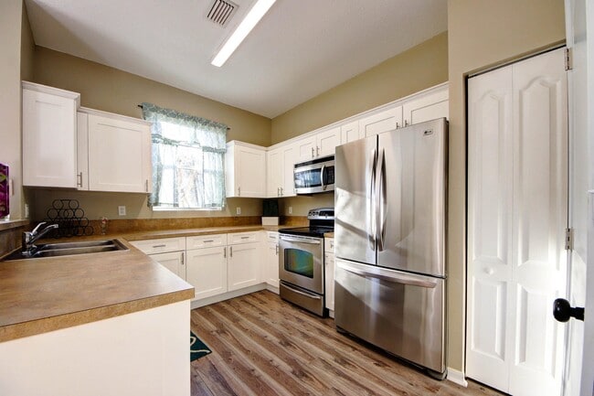 Photo - 6143 Seminole Gardens Cir