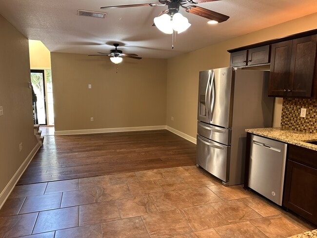 Photo - 12310 Hunter Dr