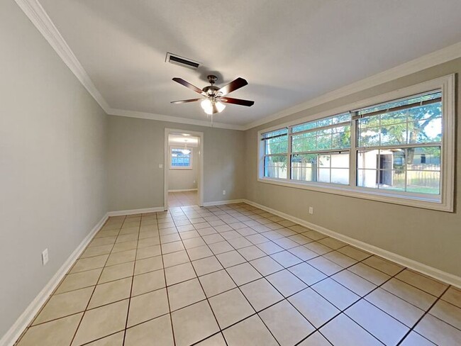 Photo - 3646 Colebrooke Dr