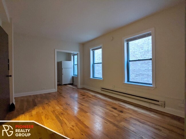 Building Photo - 1335 N Dearborn St Unit 1347-506