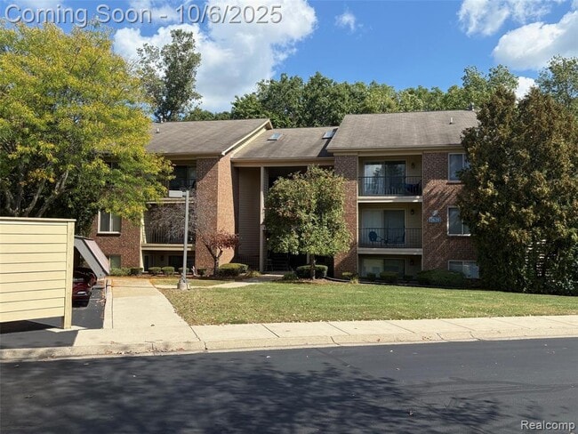 Building Photo - 2620 Greenstone Blvd Unit 1801