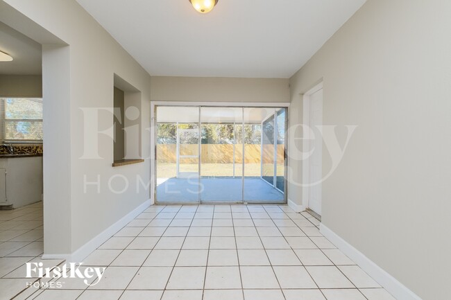 Photo - 10910 N 15th St