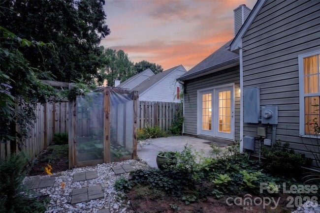 Photo - 9020 Roseton Ln