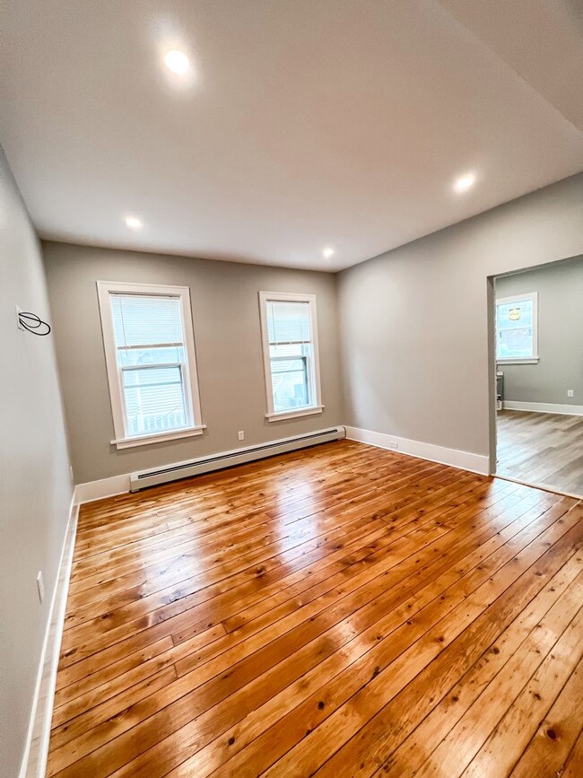27-29 Pine St - 27-29 Pine St Apartment Unit 29 Pine St