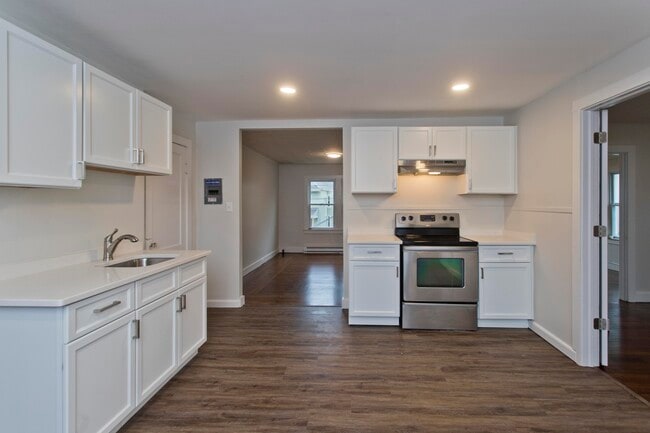68 Fairview Ave Unit 2