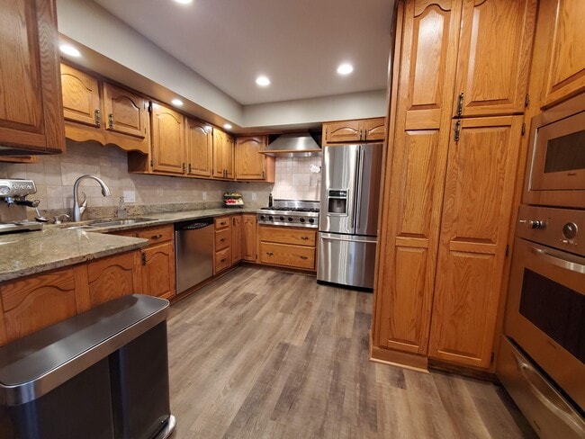 Photo - 2521 Cedar Hills Dr