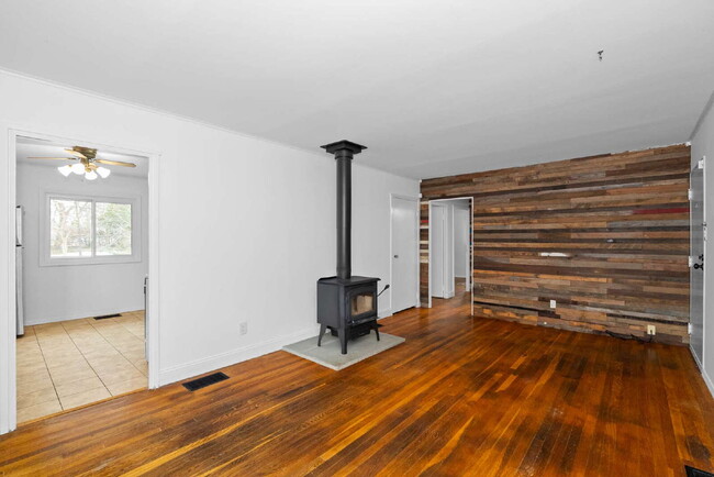 Photo - Spacious Single-Family Home with Versatile Living Spaces