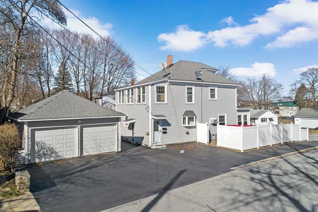 Shared Back Entrance - 84 Kimball St Unit 2