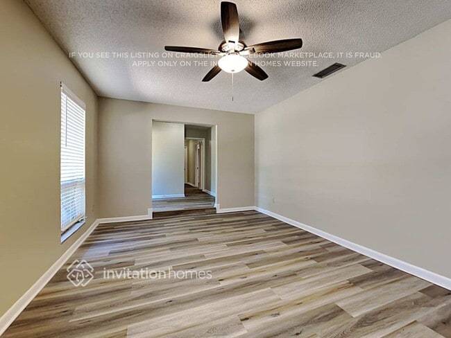 Photo - 111 Fox Valley Ct