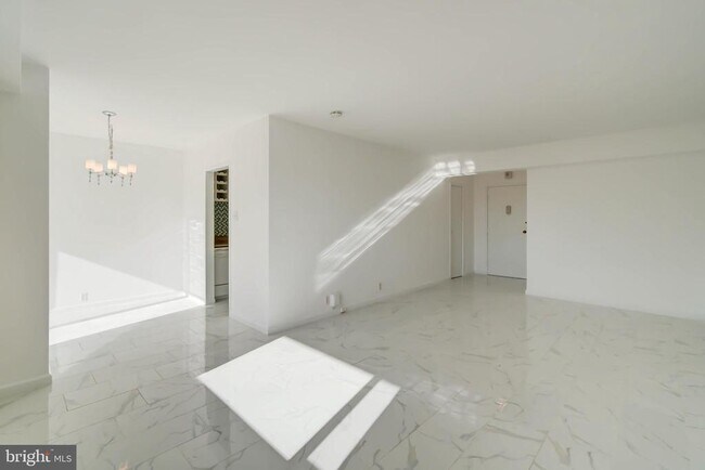 Photo - 4201 Cathedral Ave NW Unidad 911W