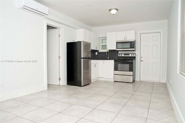 Photo - 12322 NE 6th Ave Apartment Unit 1