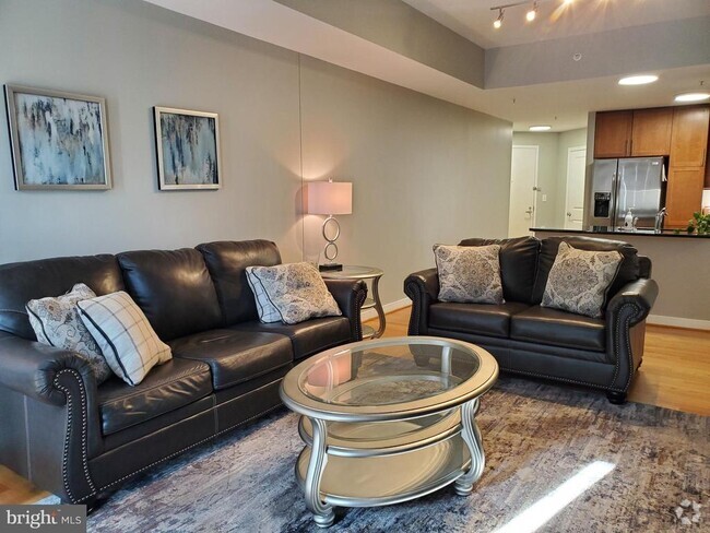 Building Photo - 155 Potomac Passage Unit 908 Rental