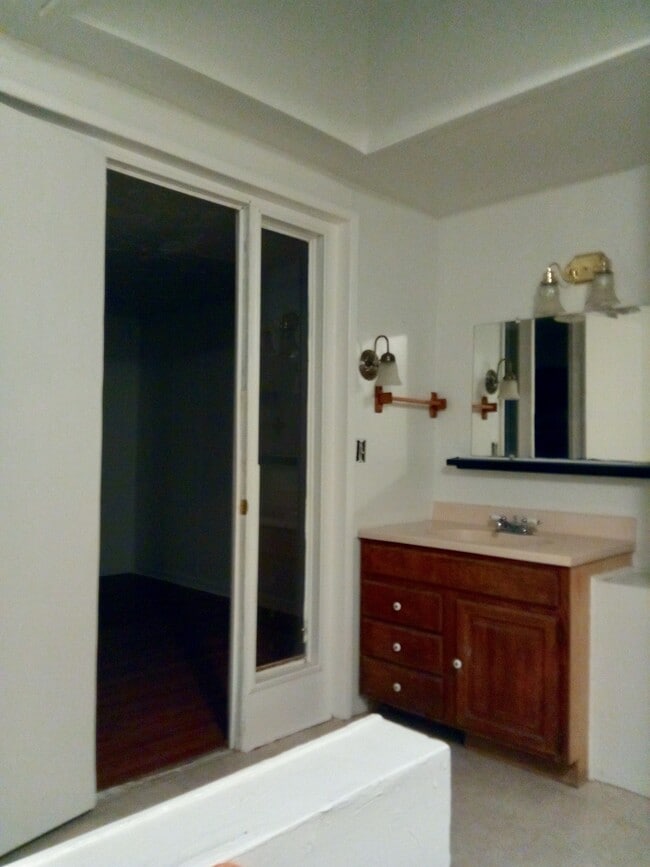 master bath - 1240 Bonnie lane Casa